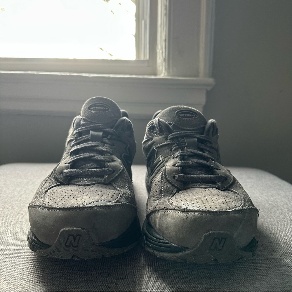 New Balance Men's Gray Athletic Shoes - Picture 5 of 6